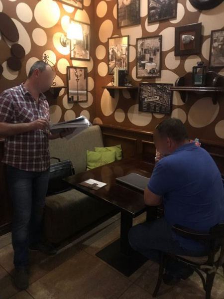 В Днепре заместитель начальника колонии задержан на предложении взятки полицейскому